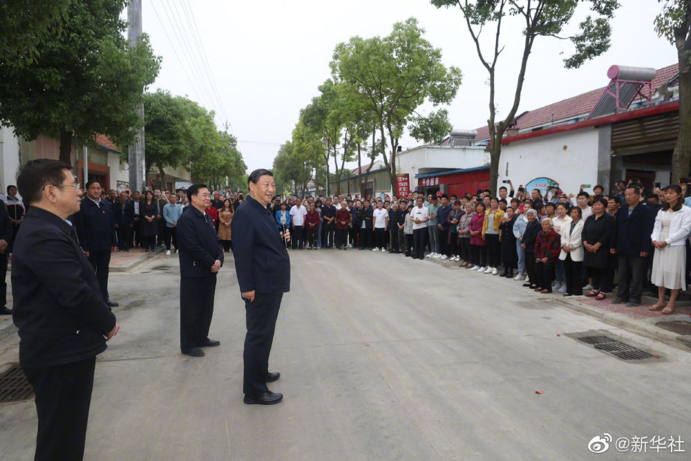 习近平在南阳市淅川县考察南水北调工程